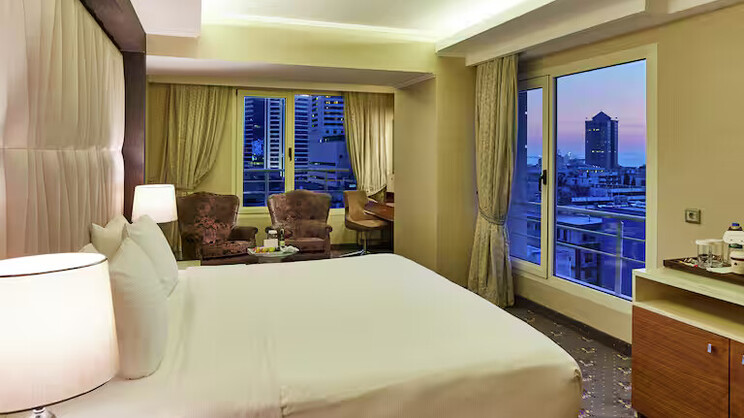 Doubletree By Hilton Hotel Izmir - Alsancak